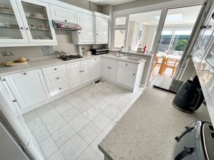Kitchen- click for photo gallery
